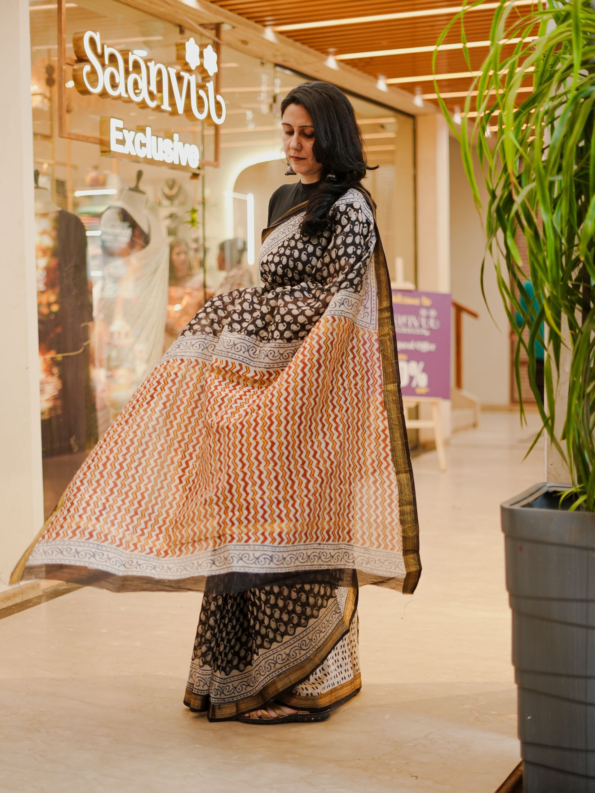 ZVE05146 Maheshwari handblock saree - Image 1