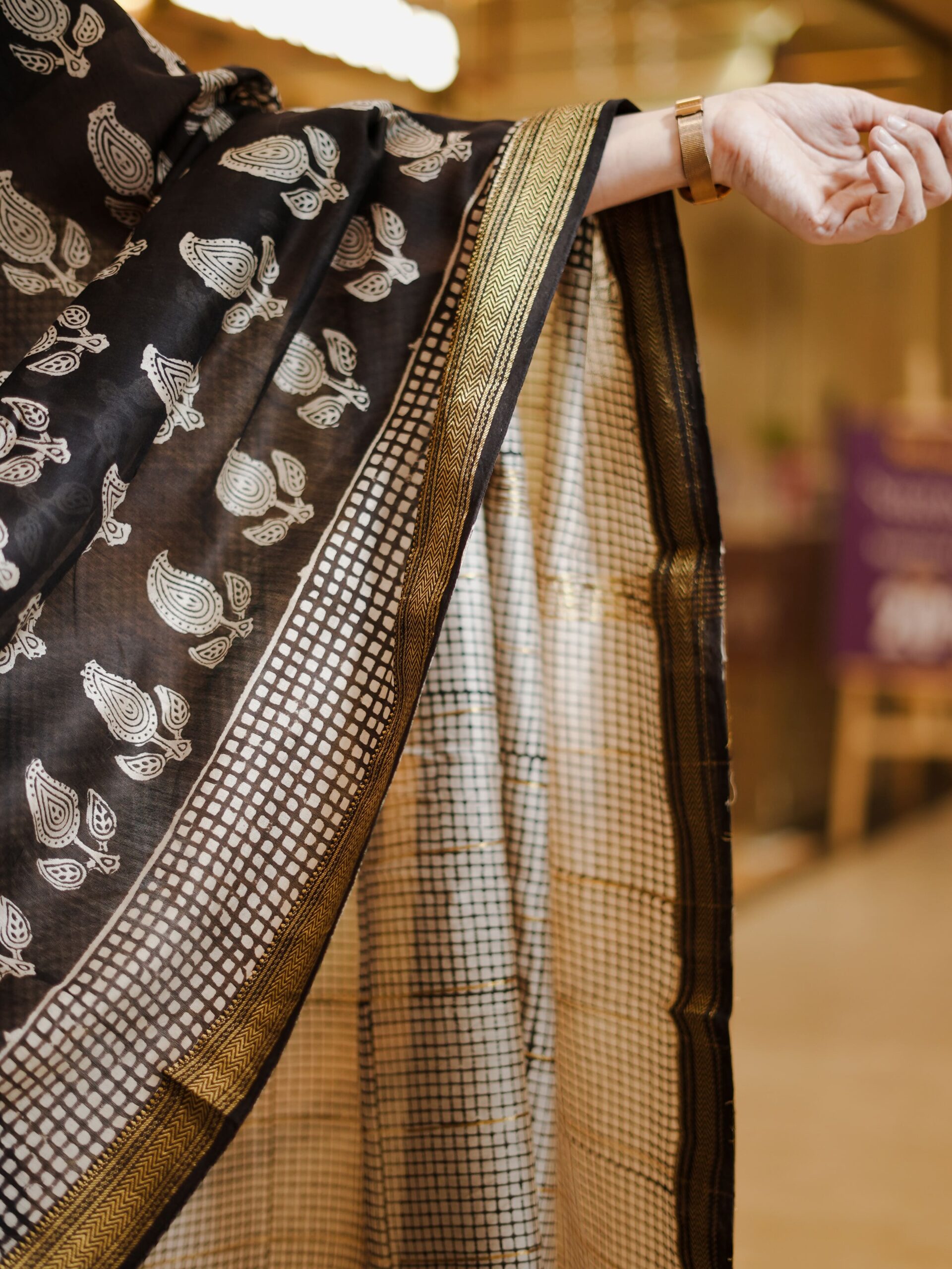 ZVE05201 Maheshwari handblock saree - Image 3