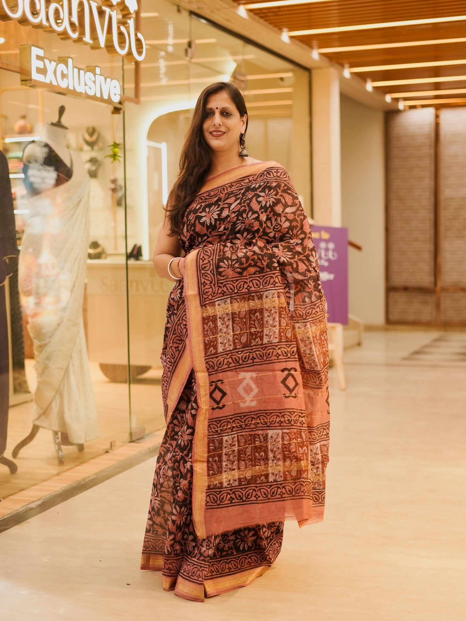 ZVE05248 Maheshwari handblock saree - Image 1